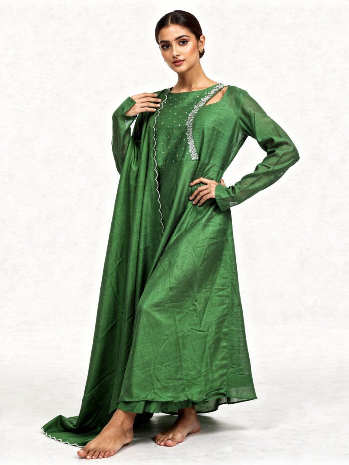 Umbrella-Anarkali-With-Dupatta--Fabric-_-Badhri-Silk